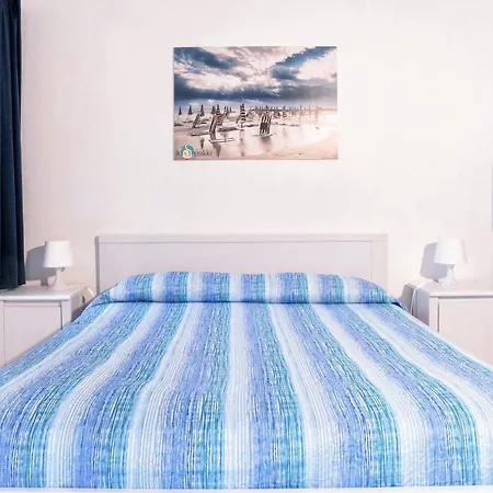 Aparthotel Centro Vacanze Lido Smeraldo à Frigole Extérieur photo